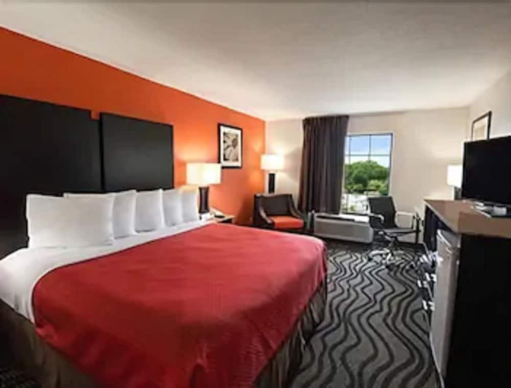 Days Inn By Wyndham Rome Downtown Εξωτερικό φωτογραφία