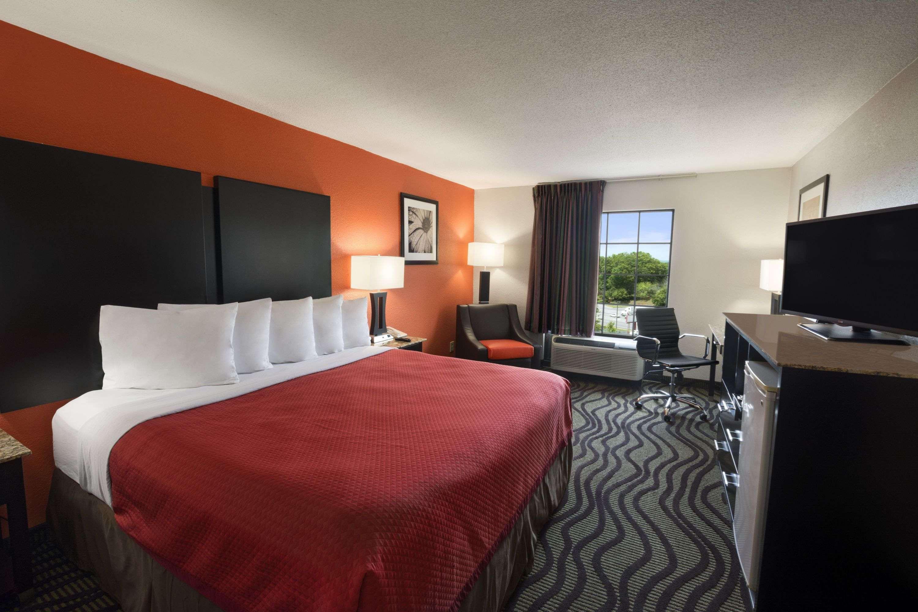 Days Inn By Wyndham Rome Downtown Εξωτερικό φωτογραφία