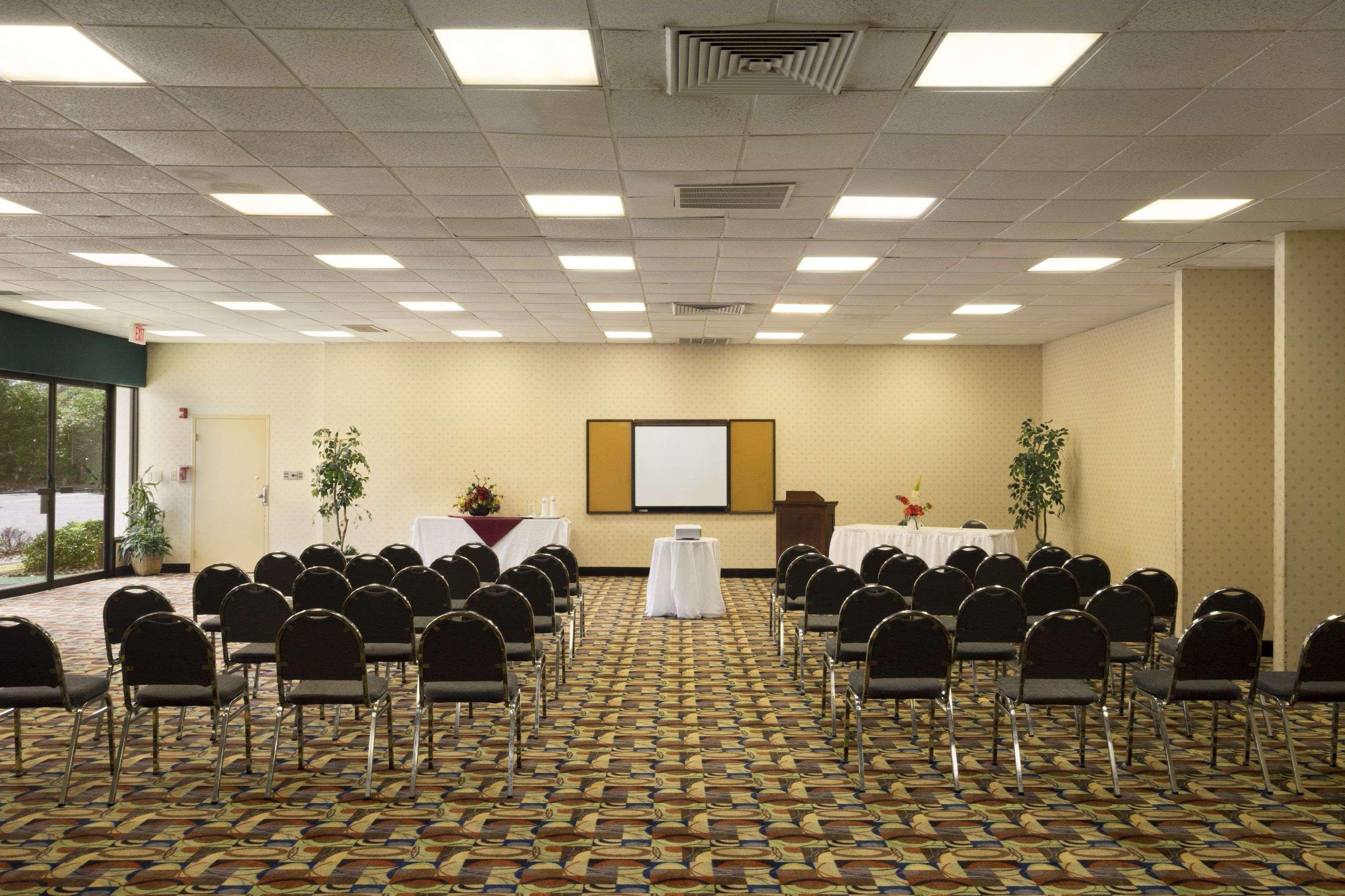 Days Inn By Wyndham Rome Downtown Εξωτερικό φωτογραφία